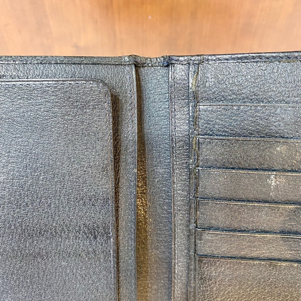 Authentic 💯Gucci authentic blue monogram with blue leather.